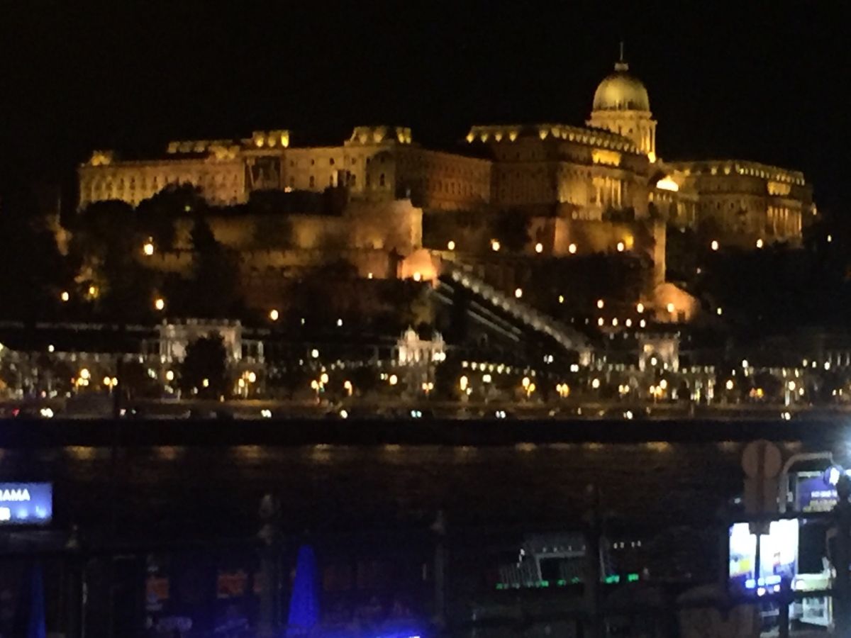 物価は安くて綺麗な街。料理も美味しい。
温泉に入らなかったのは残念！