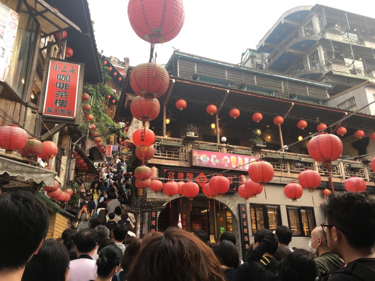 兵隊さんと、九份からの景色。