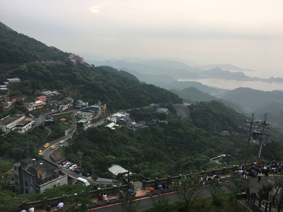 兵隊さんと、九份からの景色。