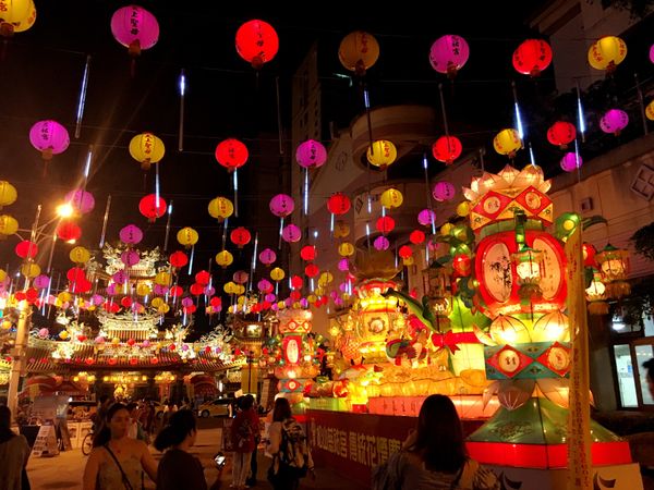 台湾「初海外★台湾💕」の写真：夜市と街並み。