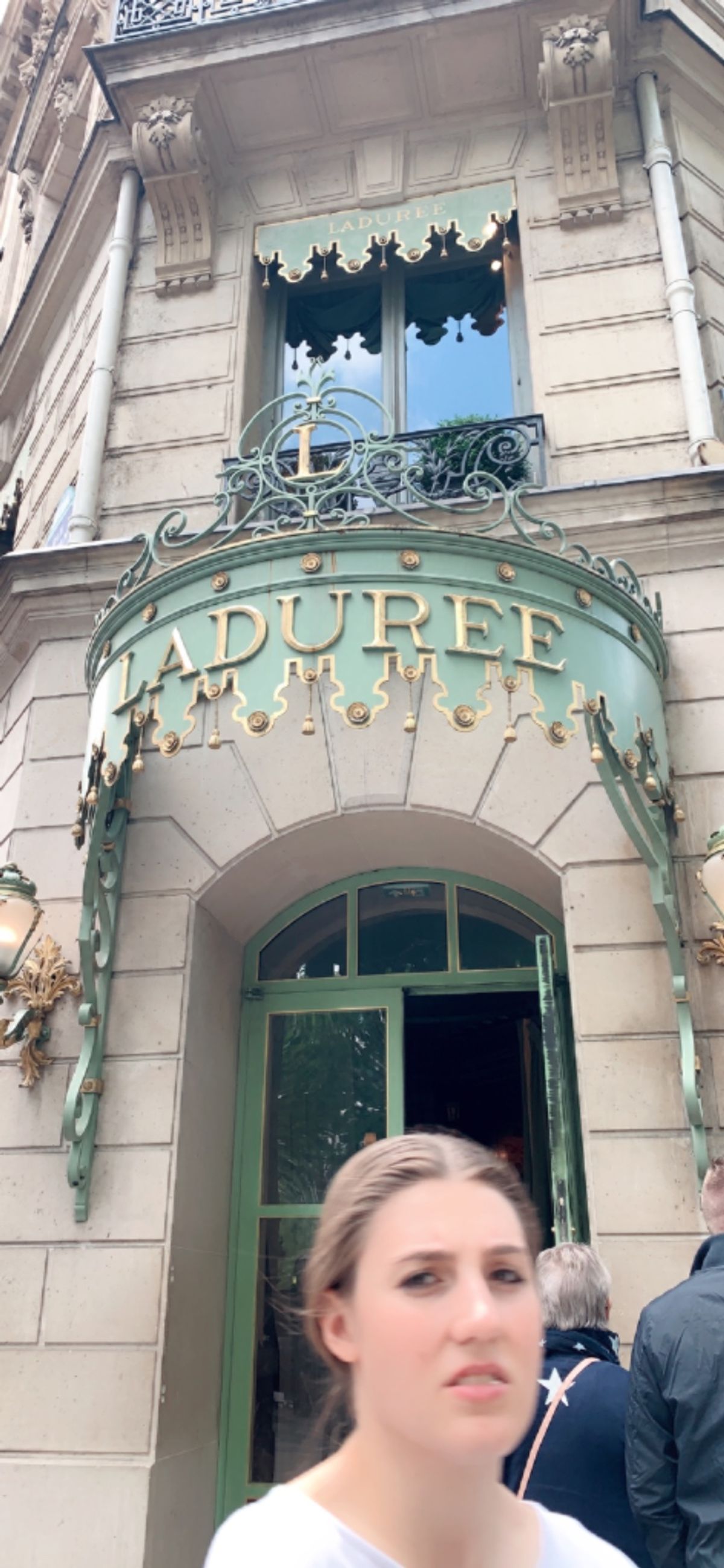 かわいい！ラデュレ🧁とレペット🥿