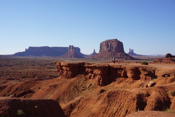 アメリカ(米国)・モニュメントバレー、ロウワーアンテロープキャニオン、ホースシューベント、グランドキャニオン、レイクパウエル、エレファントフィート「ロードトリップ！グランドサークルを巡る旅！」の写真：モニュメントバレー！