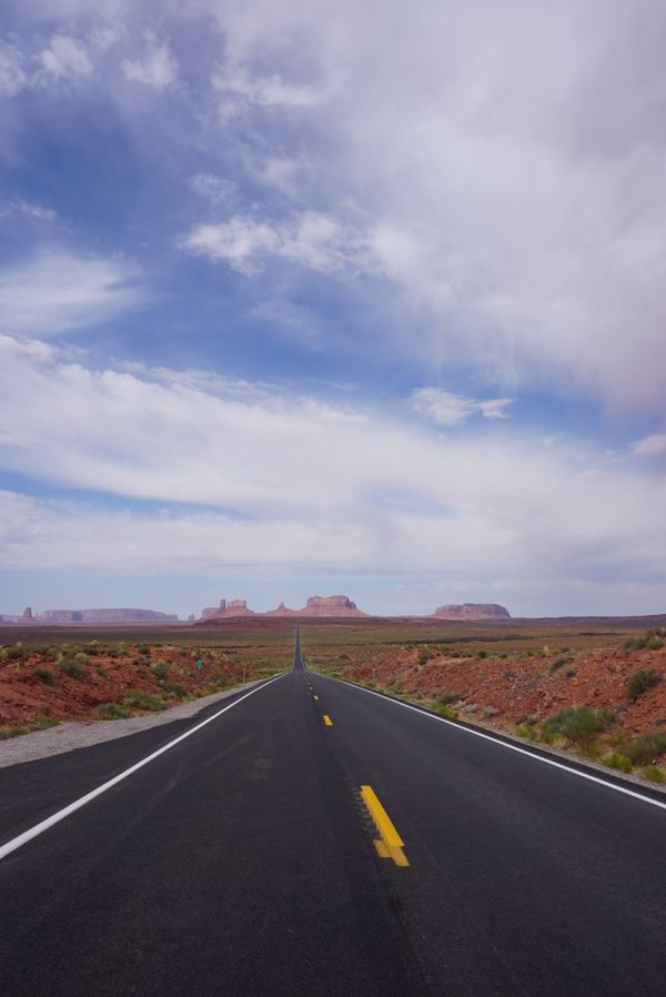 アメリカ(米国)・モニュメントバレー、ロウワーアンテロープキャニオン、ホースシューベント、グランドキャニオン、レイクパウエル、エレファントフィート「ロードトリップ！グランドサークルを巡る旅！」の写真：フォレストガンプポイント！