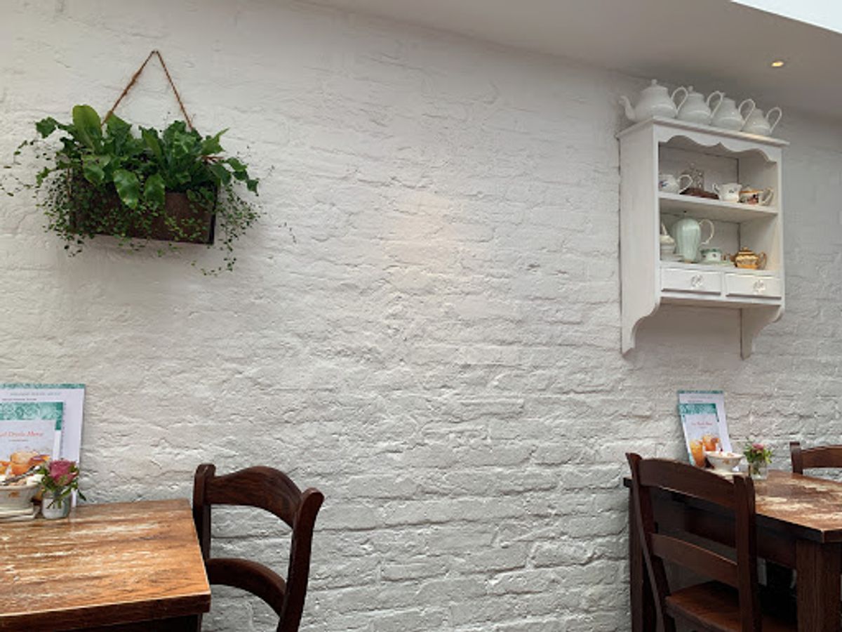 テムズ川を越えてバスに乗りORANGE PEKOEというカフェへ。

...