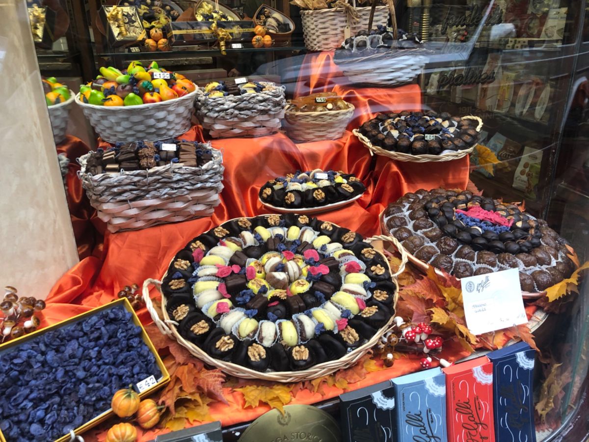 香港経由でミラノへ！
早朝着だったので、到着日からがっつり観光しました。
...