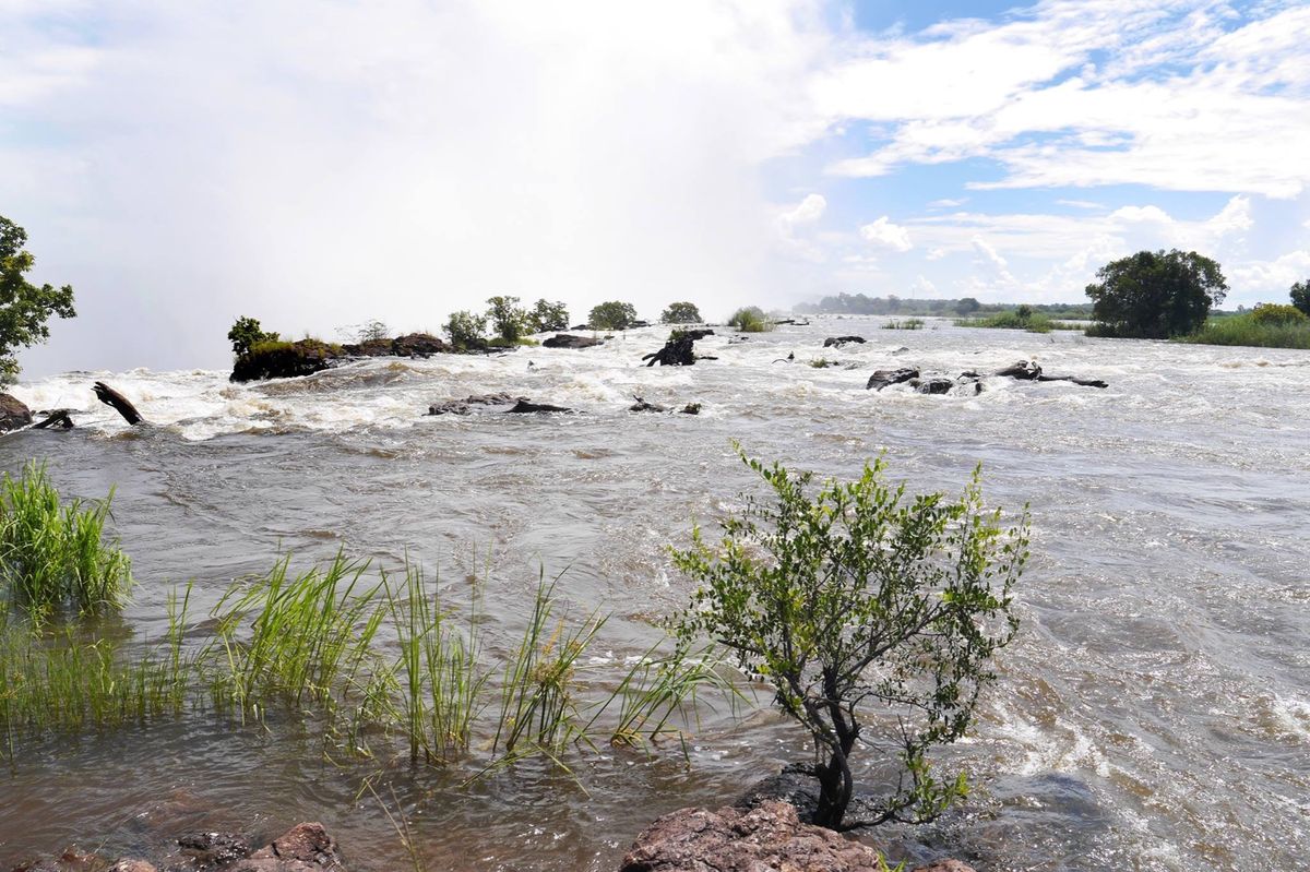 ヴィクトリアの滝 ザンビア側
リビングストンの町まではタクシーで！