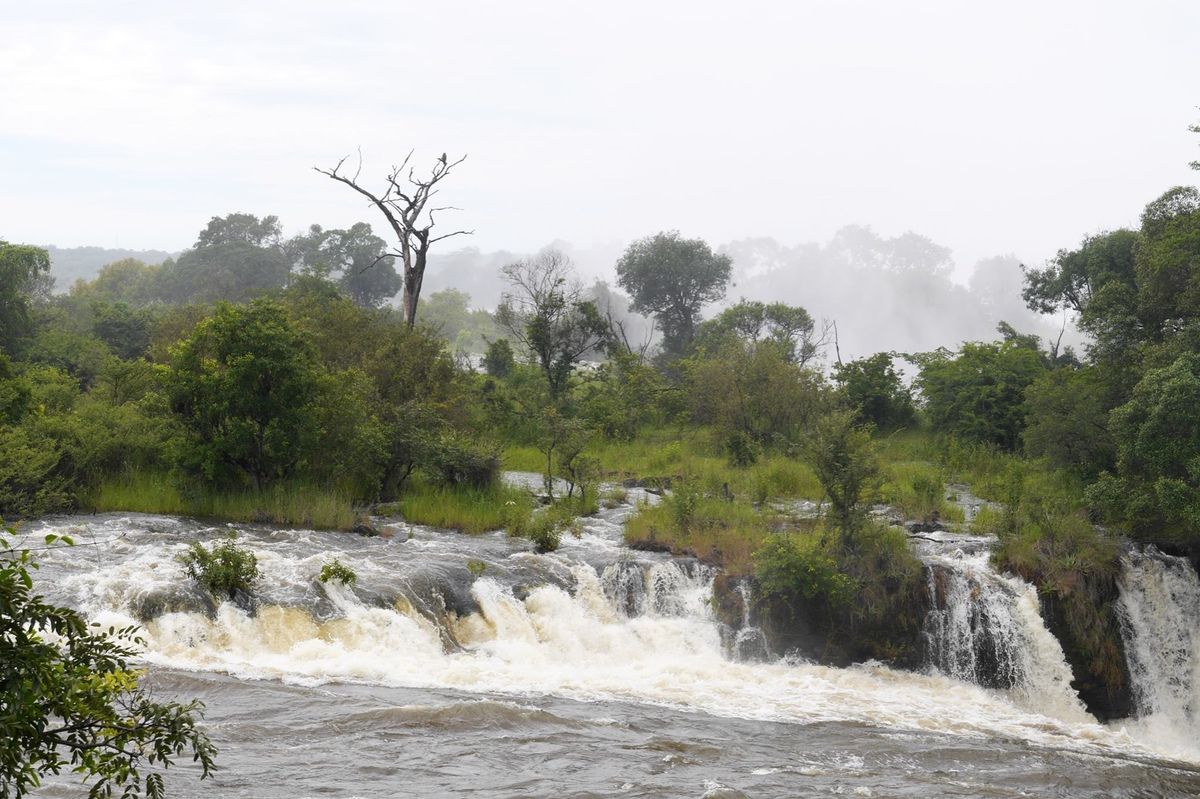 ヴィクトリアの滝 ザンビア側
リビングストンの町まではタクシーで！