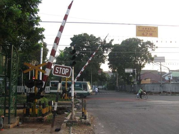 インドネシア・ジャカルタ「2009年 インドネシア　首都ジャカルタへ小6の娘とコソ連を兼ねて」の写真