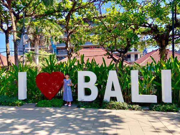 インドネシア・スミニャック、ウブド、ライステラス、ホテルリゾート、エレファントライド「2019 母娘初二人旅  バリ島」の写真：午後からはタクシーでスミニャックまでブラ...