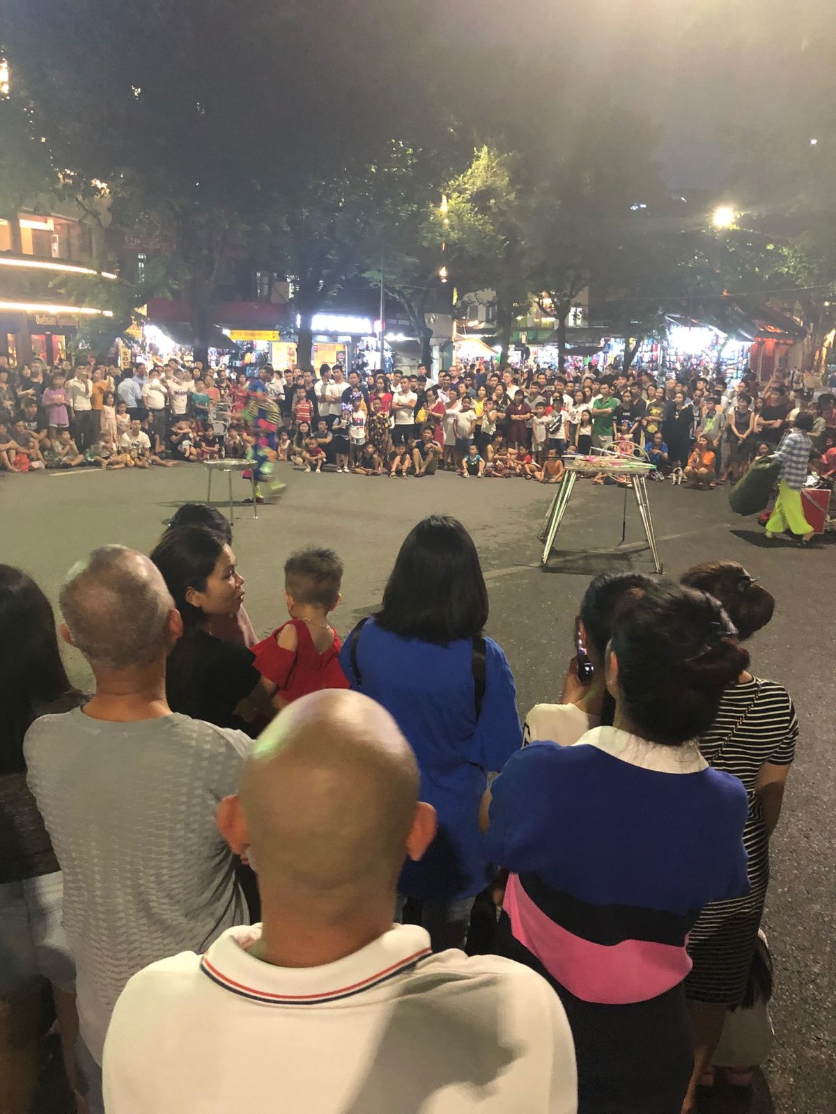 ハノイ  基本的には街歩き
ハロン湾は微妙