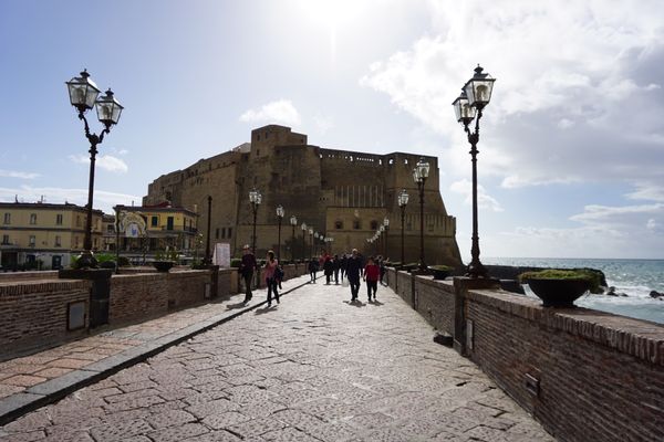 イタリア・ジェノヴァ、ナポリ、メッシーナ、タオルミーナ「子連れ地中海クルーズ  イタリア編」の写真:ナポリ寄港
卵城
ヴェスビオ火山
スパッ...