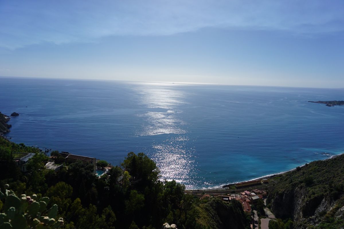 メッシーナ寄港
エクスカーションでタオルミーナへ
リゾート地なので物価は高...