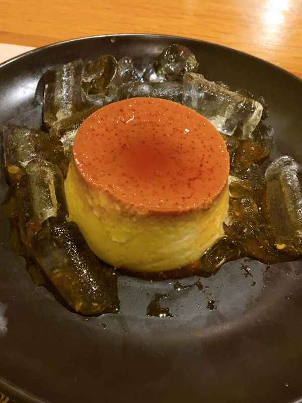 ベトナム・ホーチミン「自分の成長を確認する旅　ひとり旅🇻🇳」の写真：ベトナムの食！
ベトナム風プリンは日本の...