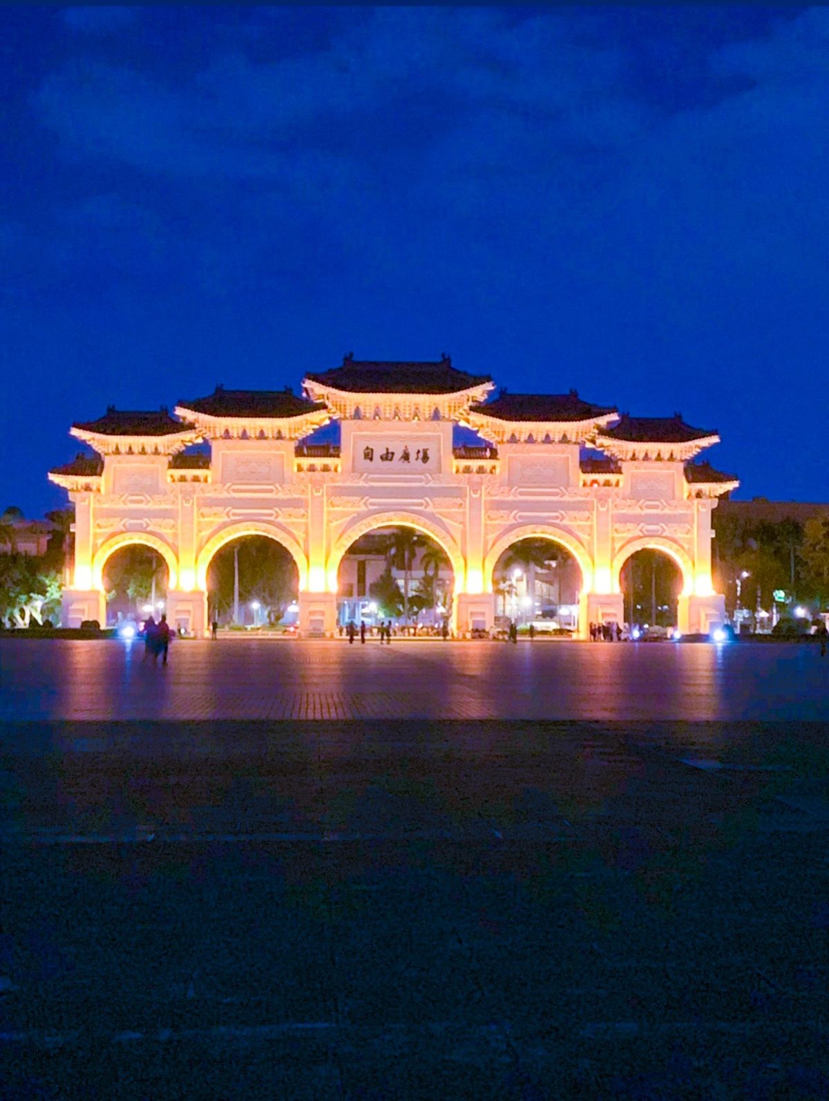 シーザーパーク板橋
中正紀念堂
龍山寺