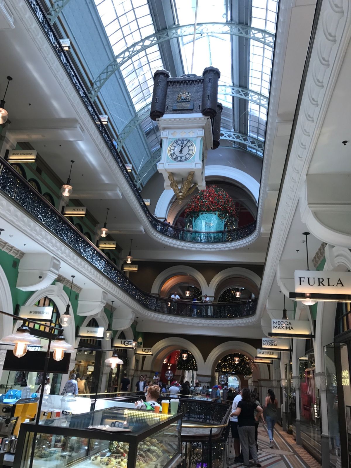 シドニー市街地を歩く。
Town Hall駅周辺～QVB
