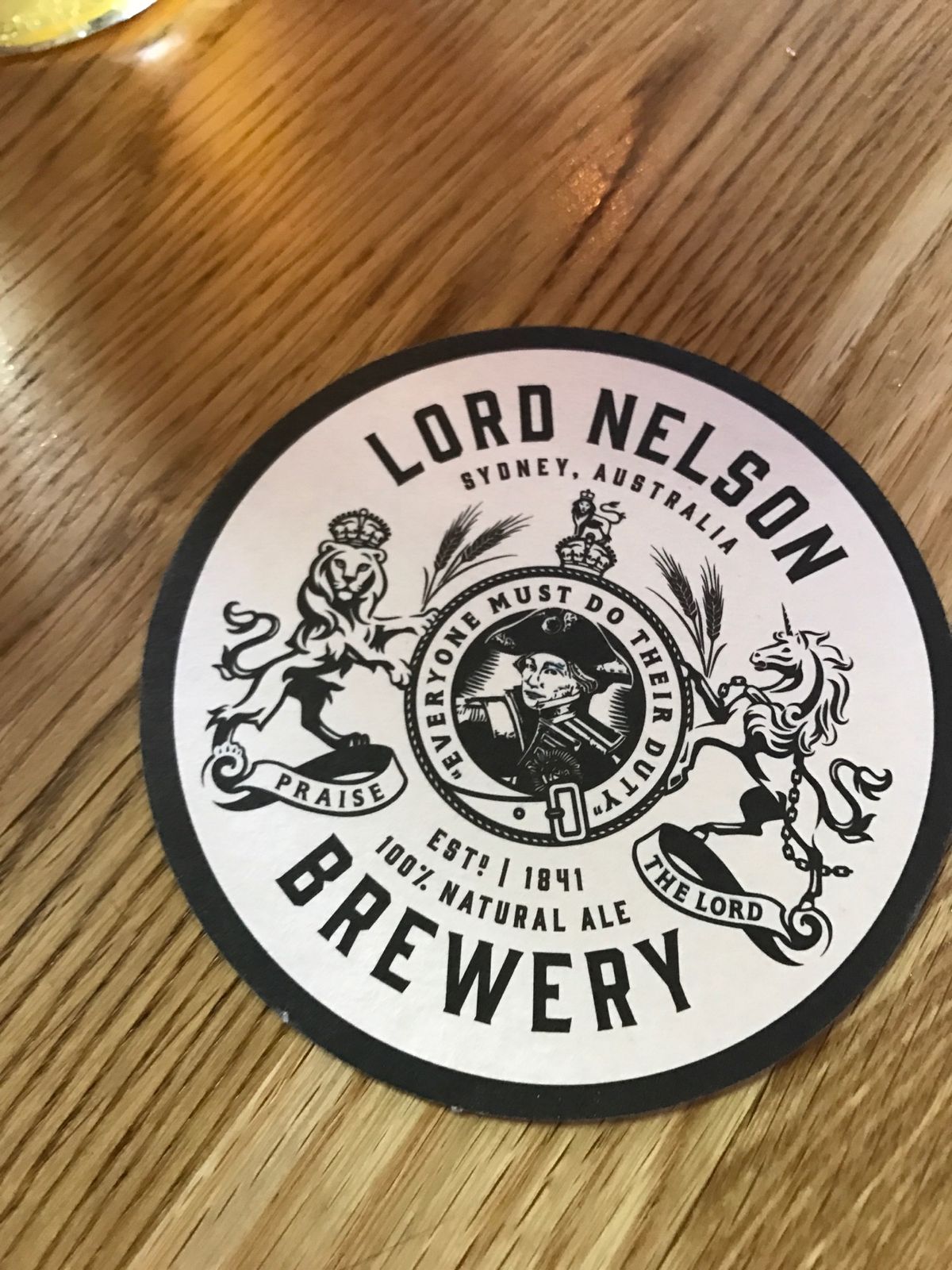 だいぶ歩いた後のビールは美味しい。
料理も最高！
特にフィッシュ&チッ...