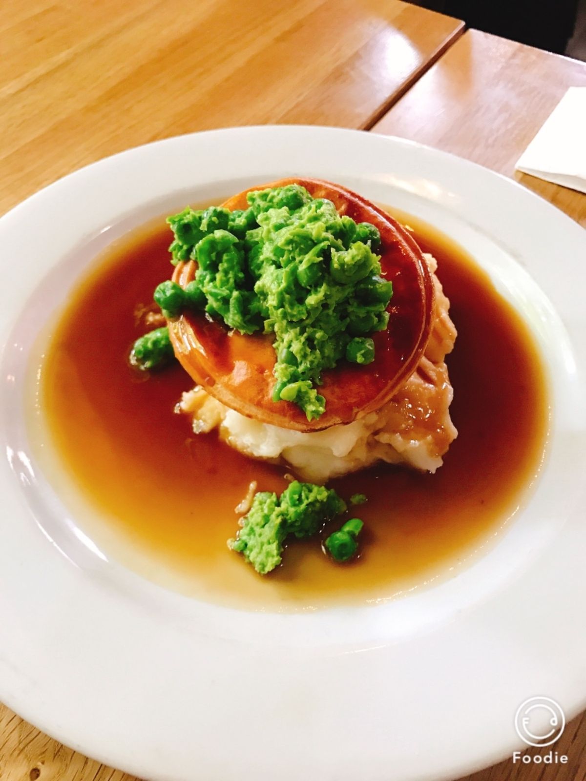 だいぶ歩いた後のビールは美味しい。
料理も最高！
特にフィッシュ&チッ...