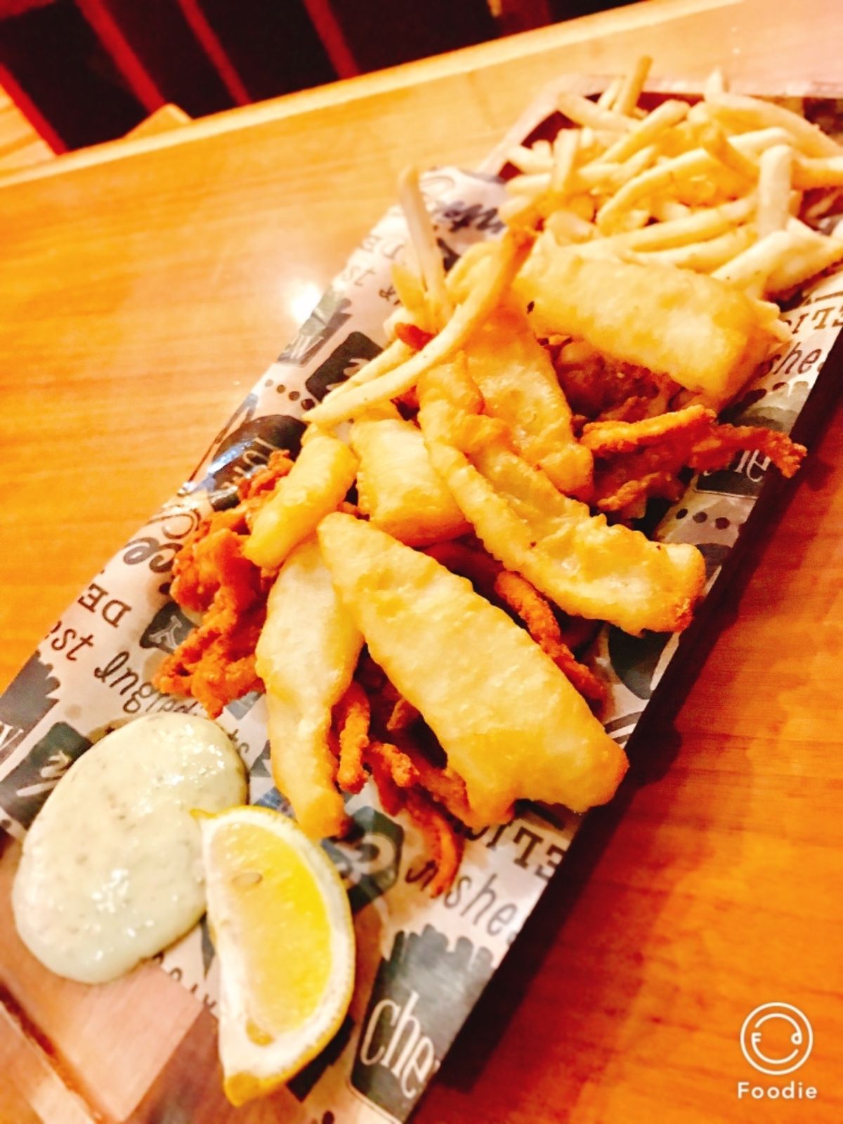 帰国便が航空会社の都合で翌日に遅延。
おかげでホテルも、ホテル内の食事代...