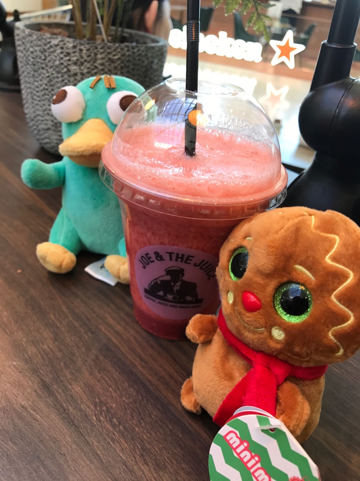 やっと帰国便。
最後の最後までアルコール漬けだったw