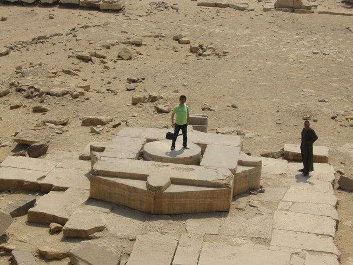 なんか遺跡の上に立つ僕。