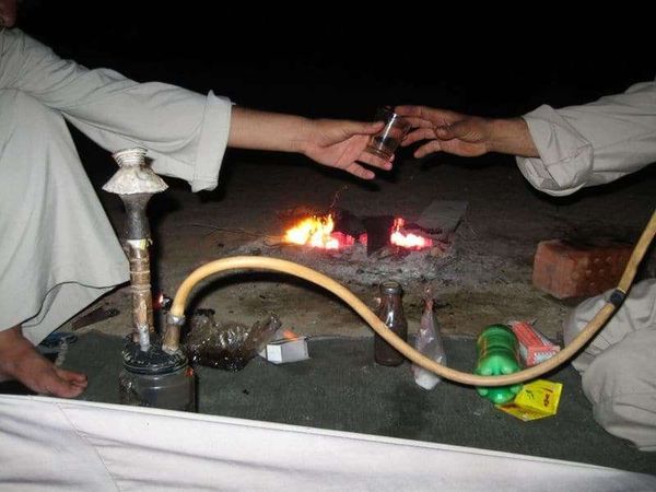 エジプト・ギザ「2010年 エジプト　エジプト人と過ごすサハラ砂漠とギザのピラミッド」の写真：野営中