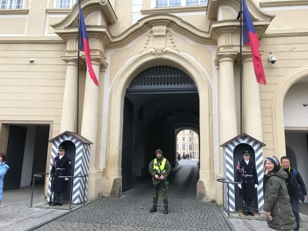 チェコ共和国・プラハ「ドイツ、オーストリア、チェコひとり旅🇩🇪🇦🇹🇨🇿」の写真：プラハ城🏰