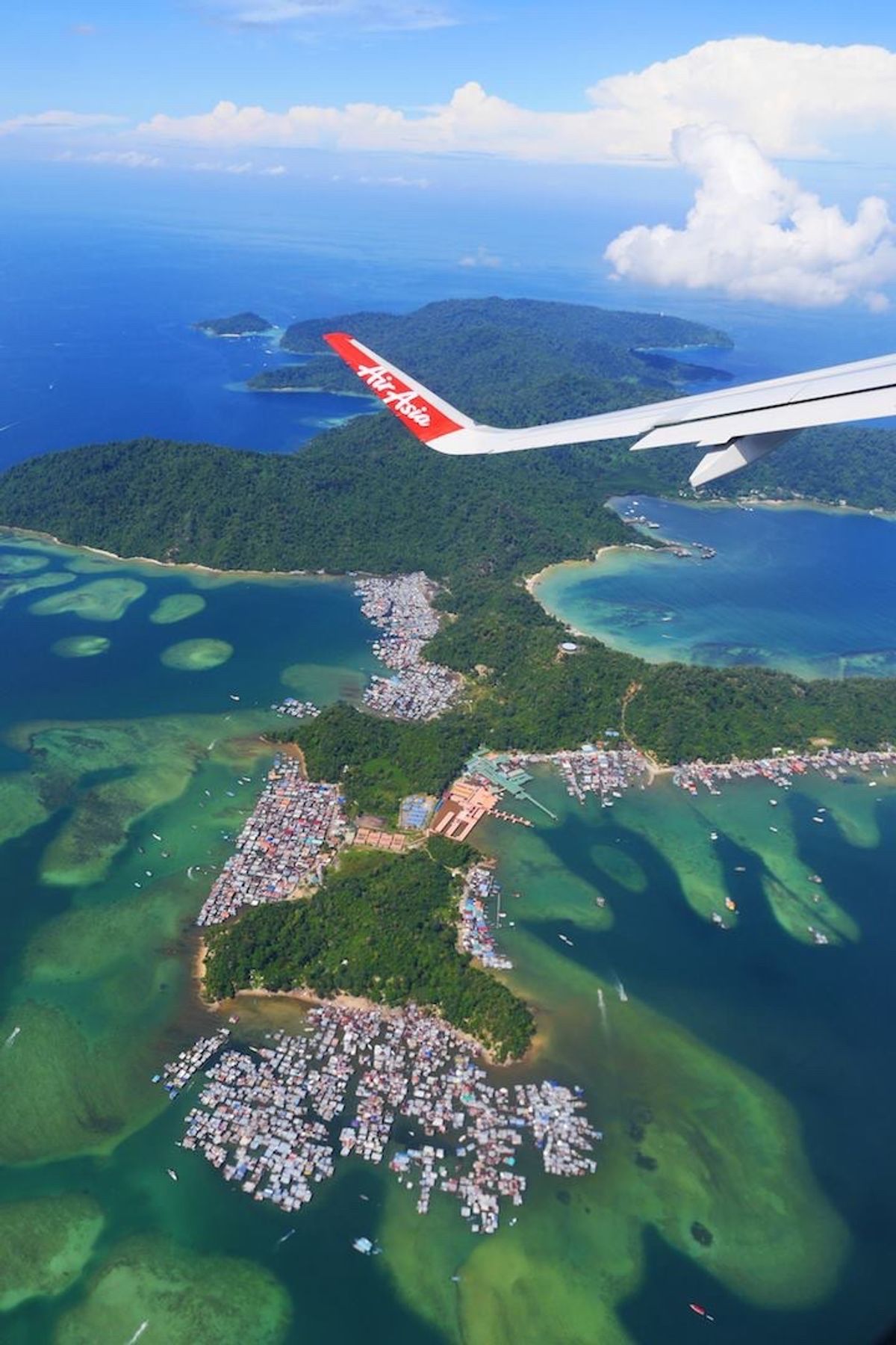 コタキナバルは沖合の島に行くのがオススメ！島で一泊しました！
町はナイトマ...