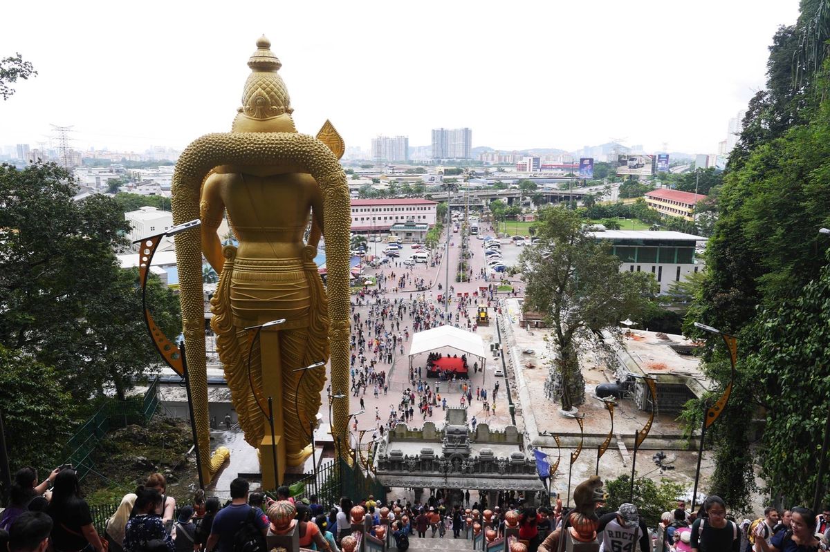 KLは2回目だったので バトゥ洞窟を訪問！
ココナッツ美味しいんだけど、ハ...