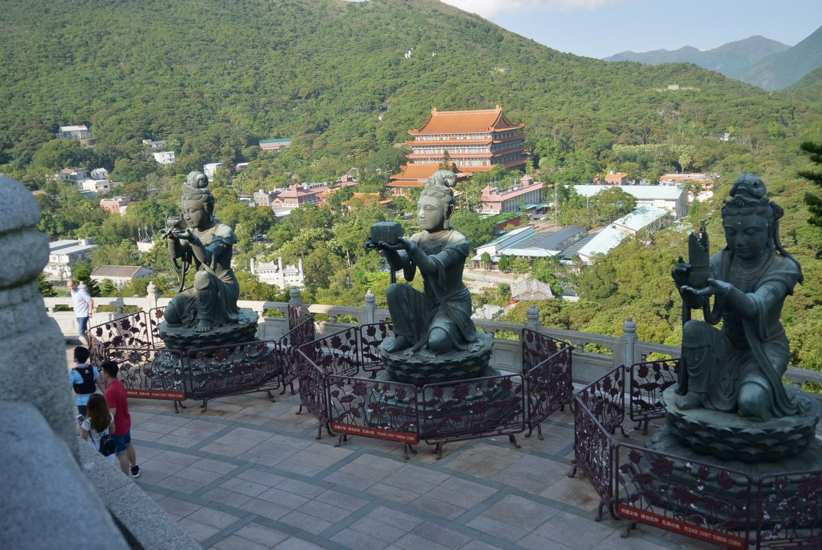 到着後、最初に昂坪へ。タイミング悪く360が運休していたので行きも帰りもバ...