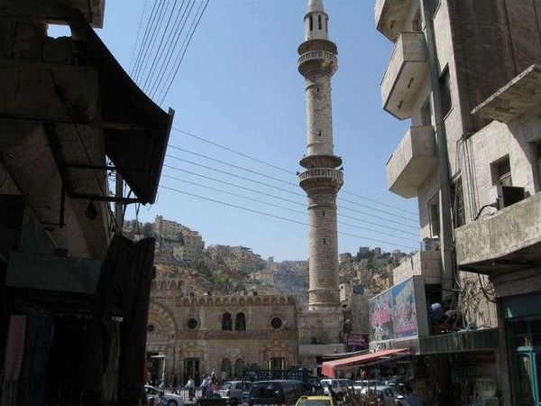 ヨルダン・アンマン「2010年 ヨルダン　エジプトより船で入国　アカバから首都アンマン滞在」の写真：アンマン中心部