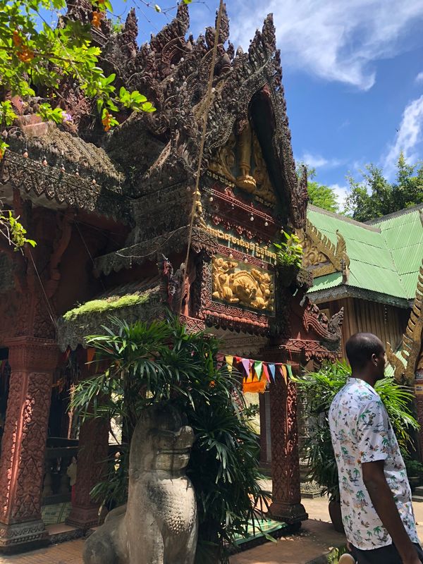 カンボジア・シェムリアップ「再会」の写真