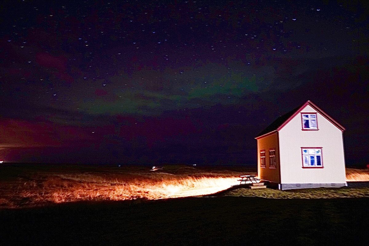 アイスランドで見たオーロラ
薄かったから、あんまり見えなかったけど
出てよ...