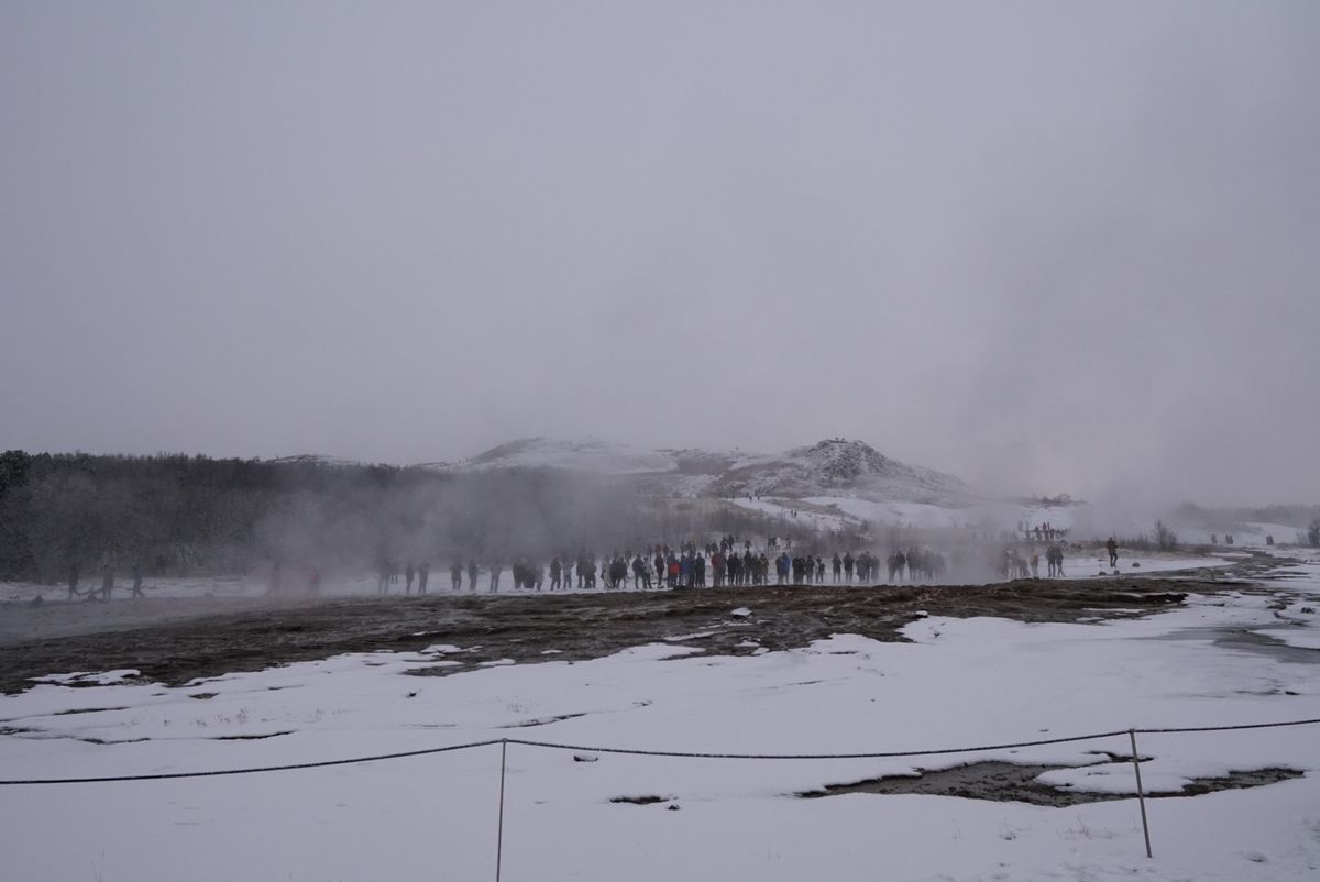 ストロックル間欠泉
5〜10分おきに、どーんときます
私が見た時は普通にど...