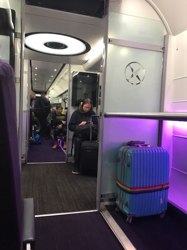 イギリス(英国)・ロンドン、リバプール「ロック聖地巡礼」の写真:ロンドン到着!
ヒースローエクスプレスで...