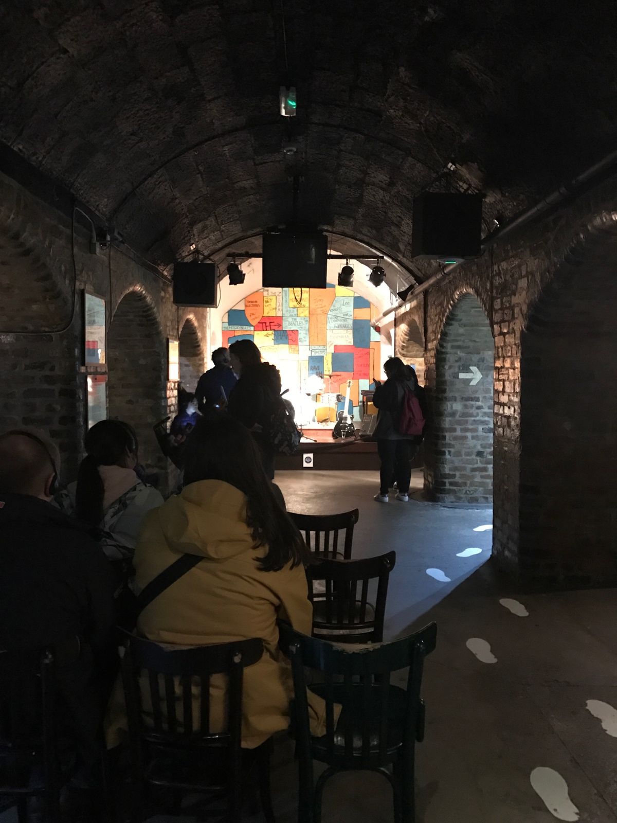 「マジカルミステリーツアー」に参加。
「ビートルズストーリー」観覧付き。...