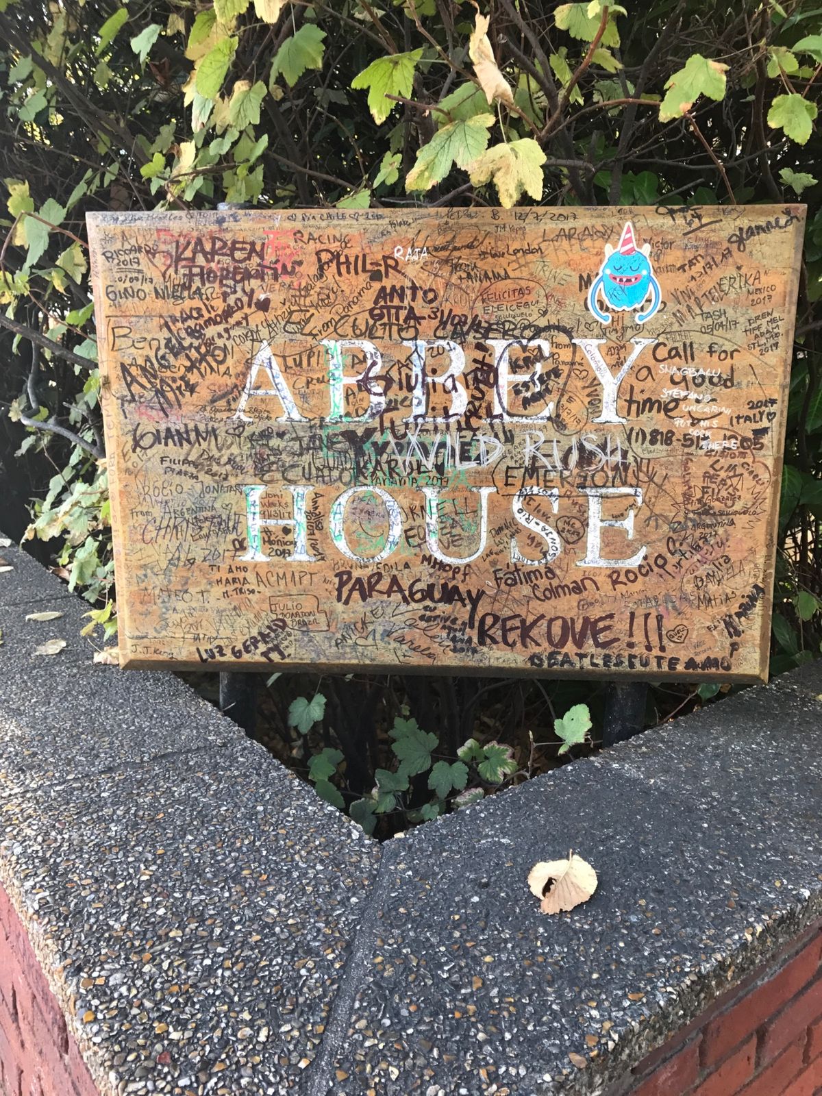 アビーロード来た！
アビーロードスタジオは現在も使用中。