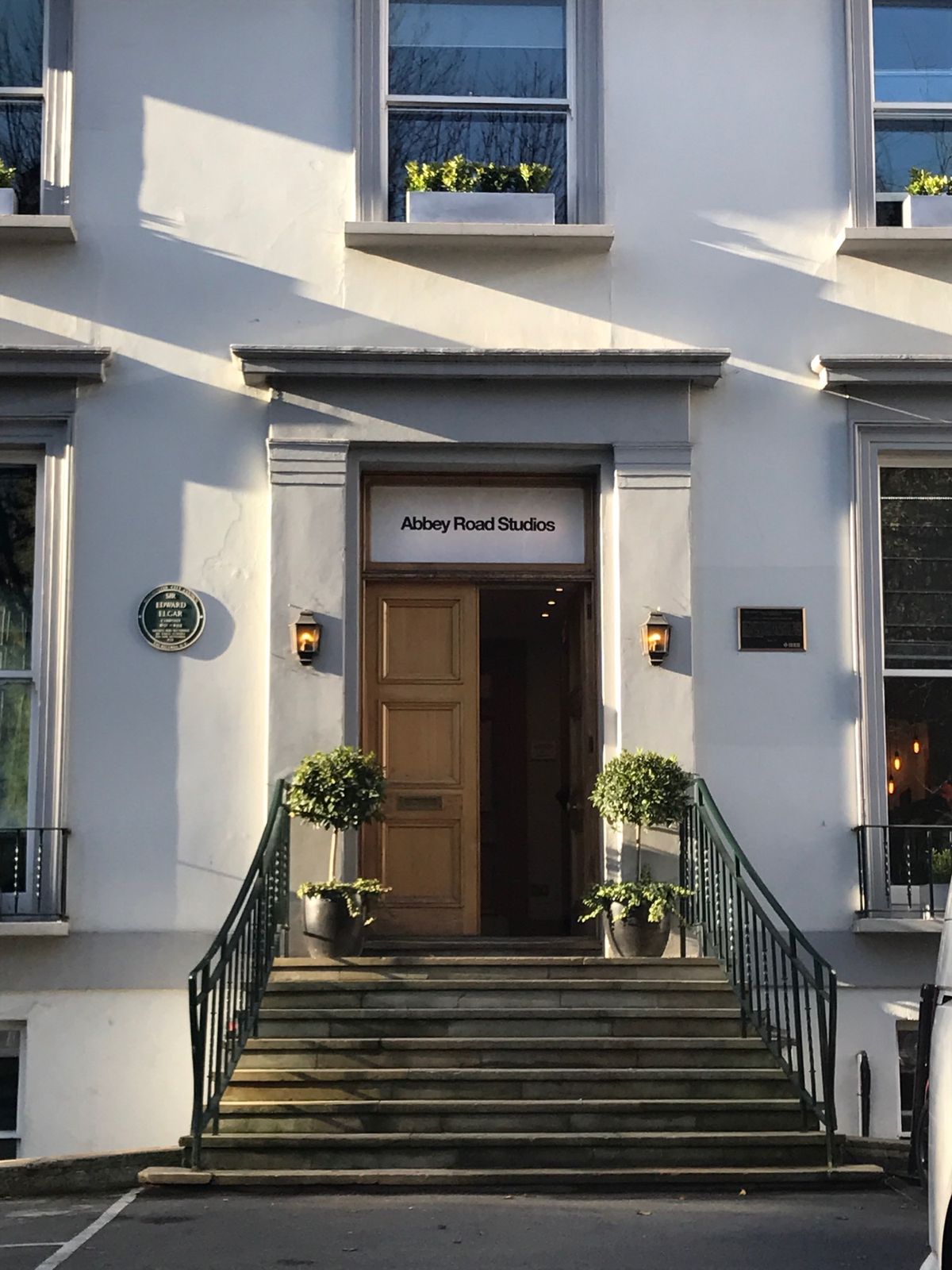 アビーロード来た！
アビーロードスタジオは現在も使用中。