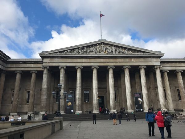 イギリス(英国)・ロンドン、リバプール「ロック聖地巡礼」の写真:大英博物館
別名「盗品博物館」