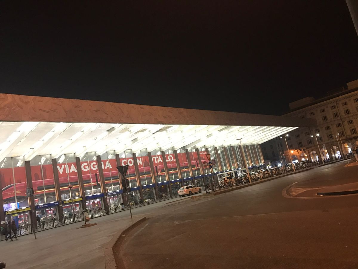 テルミニ駅周辺
夜通る事が多かったけど、駅中に色々レストラン等あったみた...