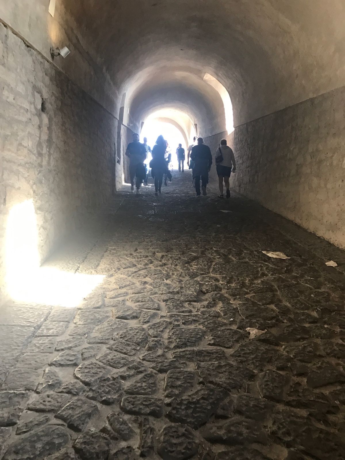 サンテルモ城
丘の上なので景色がいいはず…