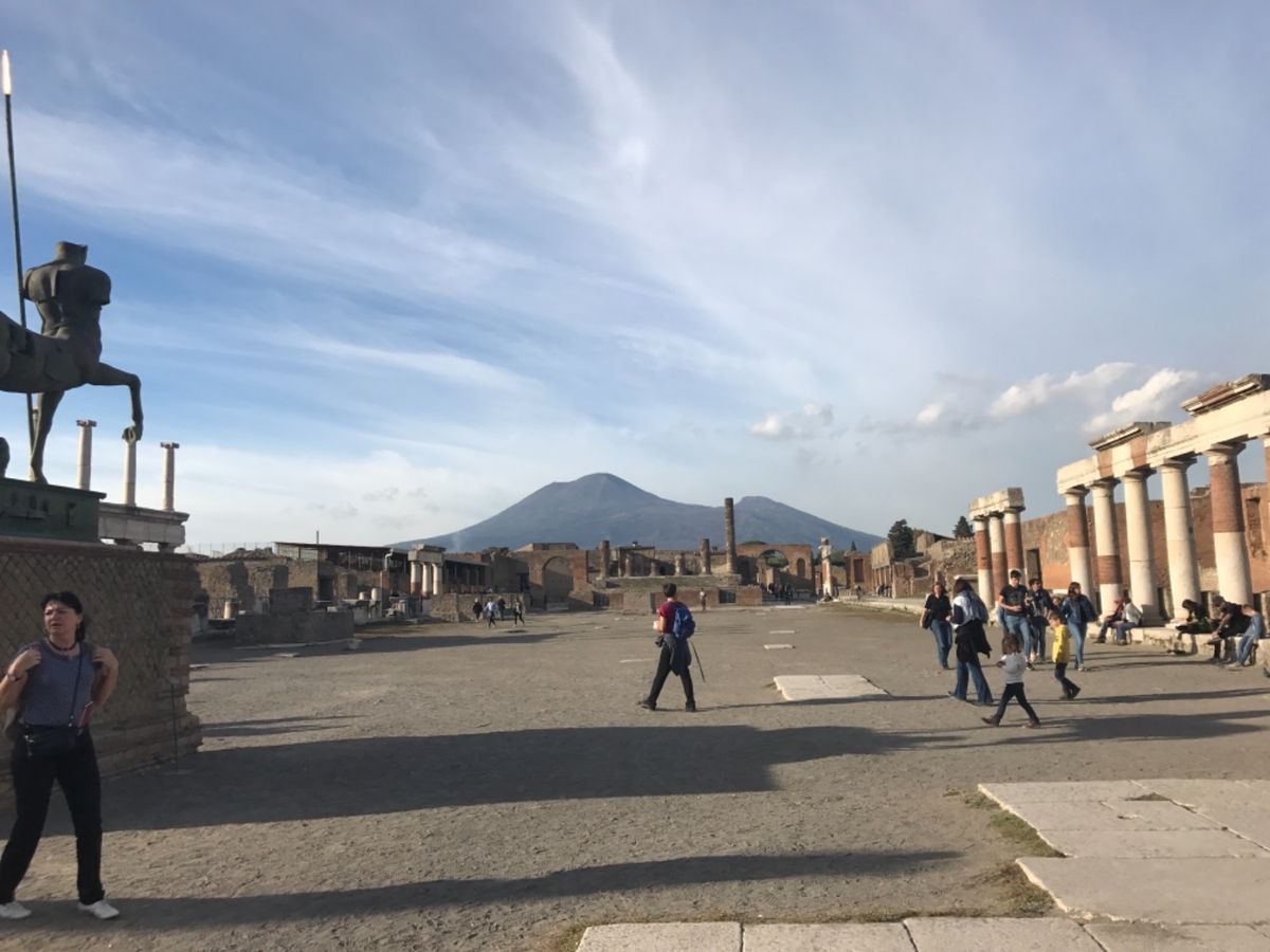 惹かれて止まなかったポンペイ遺跡へ。
