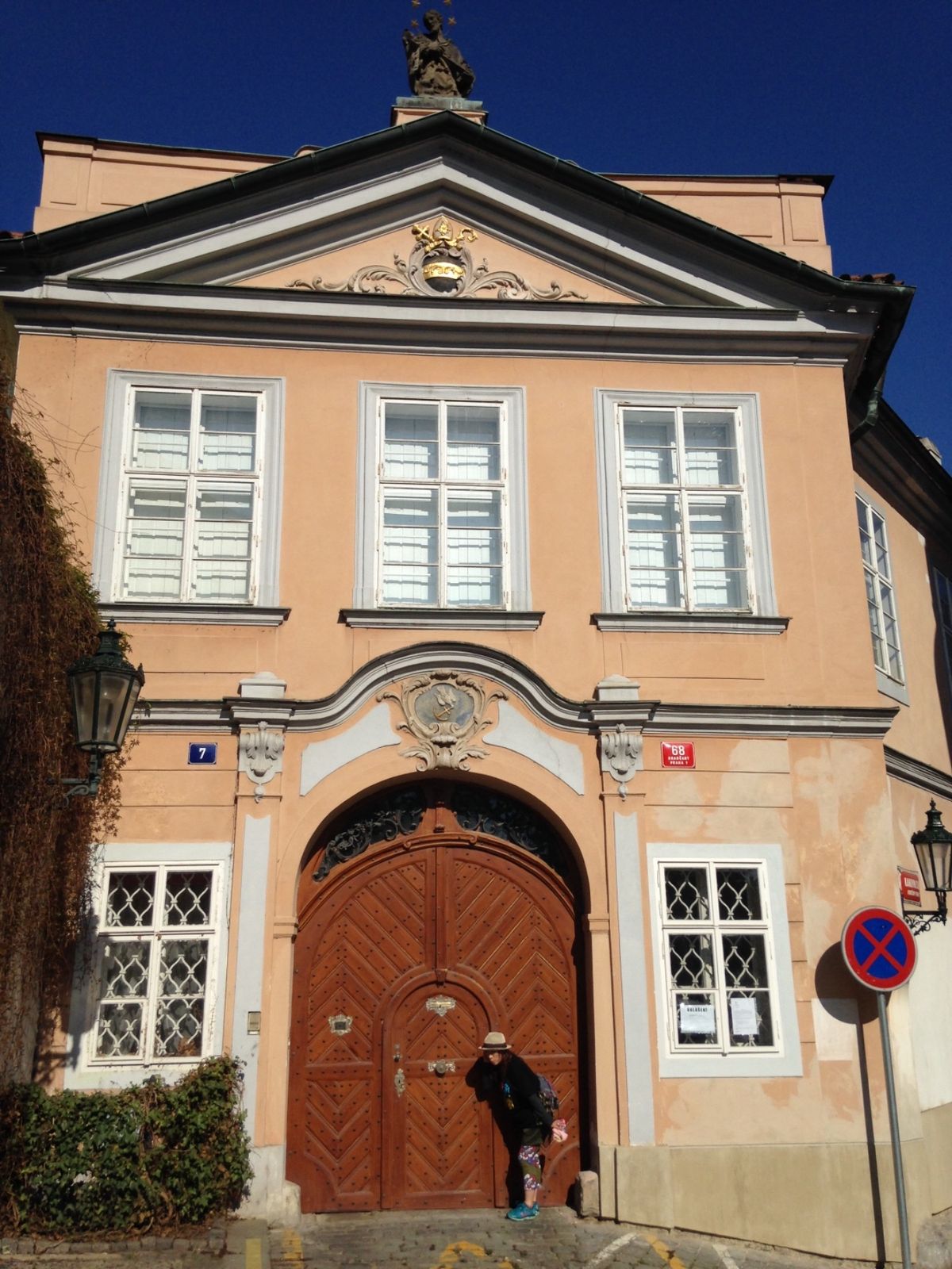 映画「アマデウス」でモーツァルトの生家として使われた建物へ。