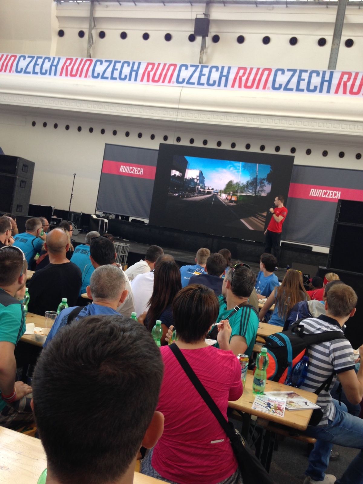 チェコに来た目的の1つはチェコマラソン。
マラソン大嫌いなのに…
前日エン...