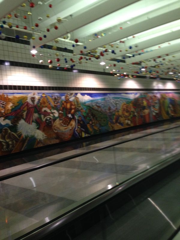 アメリカ(米国)・シカゴ「ブルースを求めてシカゴ」の写真：成田発の直行便で到着したシカゴ。
ダウ...