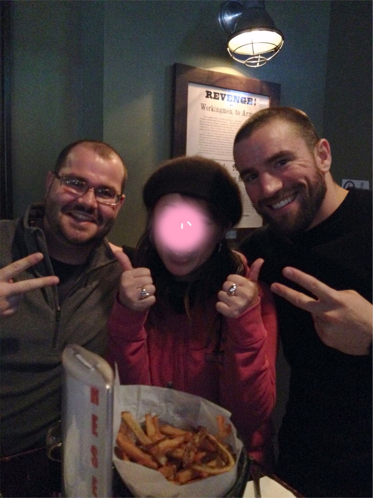 しかしツアーも半ばには打ち解け、写真の様な事になっている。
（写真撮って...