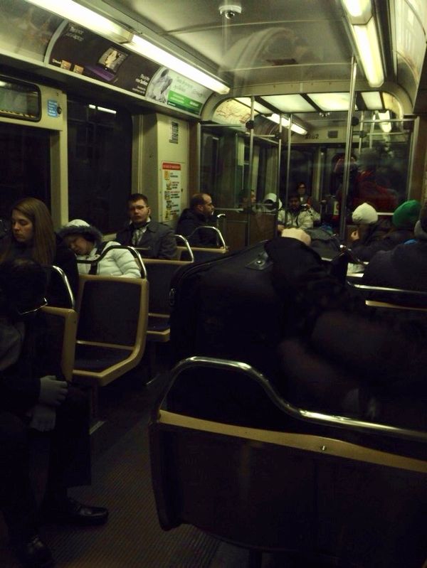 アメリカ(米国)・シカゴ「ブルースを求めてシカゴ」の写真：地下鉄の中はこんな感じ。