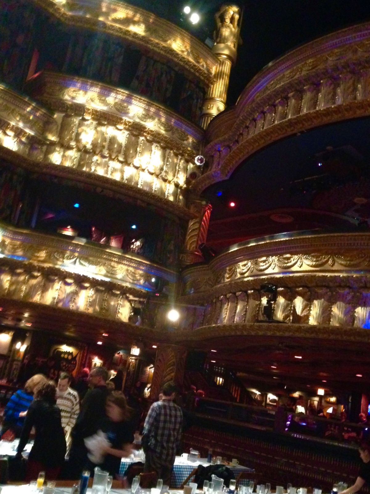 「HOUSE OF BLUES」でゴスペルブランチ。
ジョン・ベルーシの...