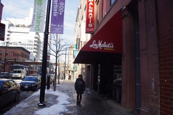 アメリカ(米国)・シカゴ「ブルースを求めてシカゴ」の写真：シカゴピザ食べに老舗の「Lou Maln...