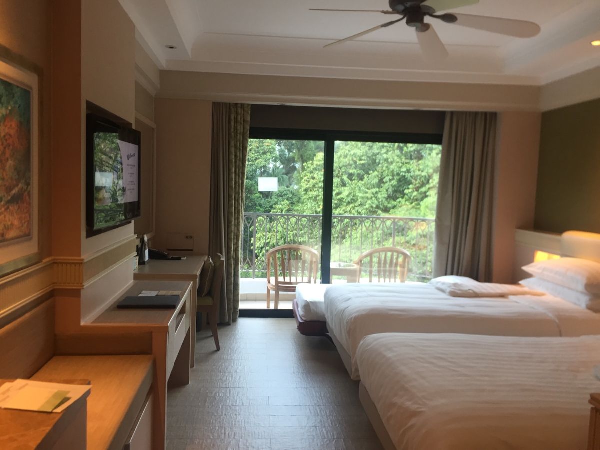 シャングリ•ラ ラサ セントーサ リゾートに宿泊しました。朝食バイキングは...