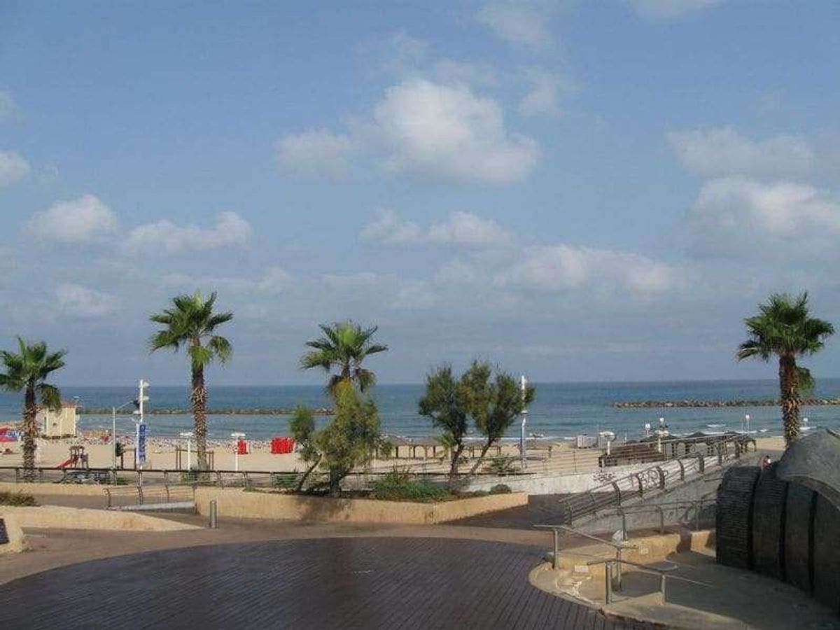 朝のテルアビブ